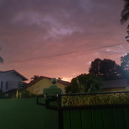 Hellen Homestay Negombo Szoba fotó